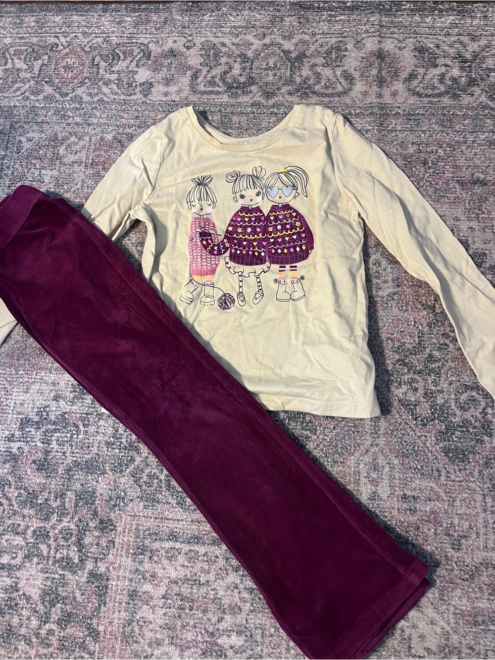 Girls 6/7 matching outfit velvet flare yoga pants with long sleeve shirt school
